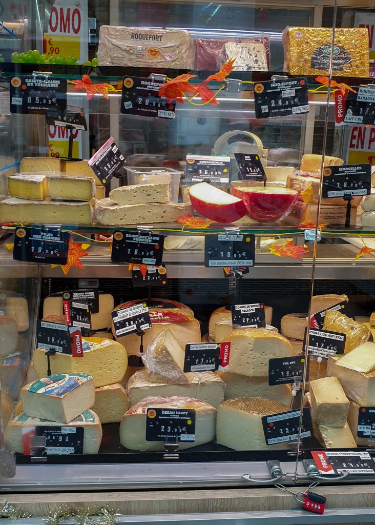 Cost of groceries in France - various cheeses