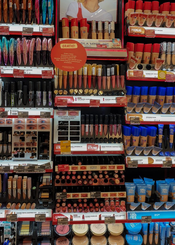 Cosmetics cost in Poland - make up