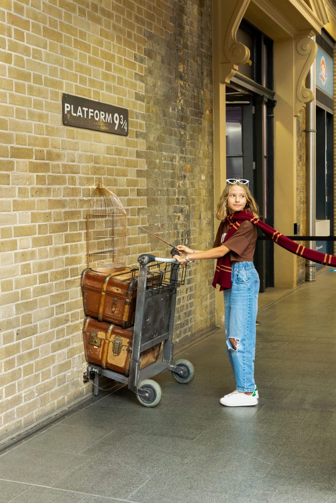 Harry Potter London Attractions - Trolley at Platform 9 and ¾ at King's Cross Station