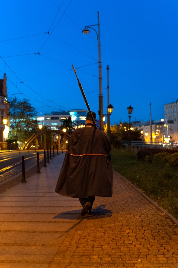 Ostrow Tumski Wroclaw by night - the lamplighter 