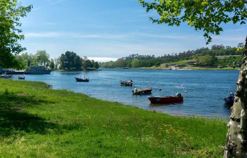 Parque de Lazer do Castelinho and Minho River in Portugal