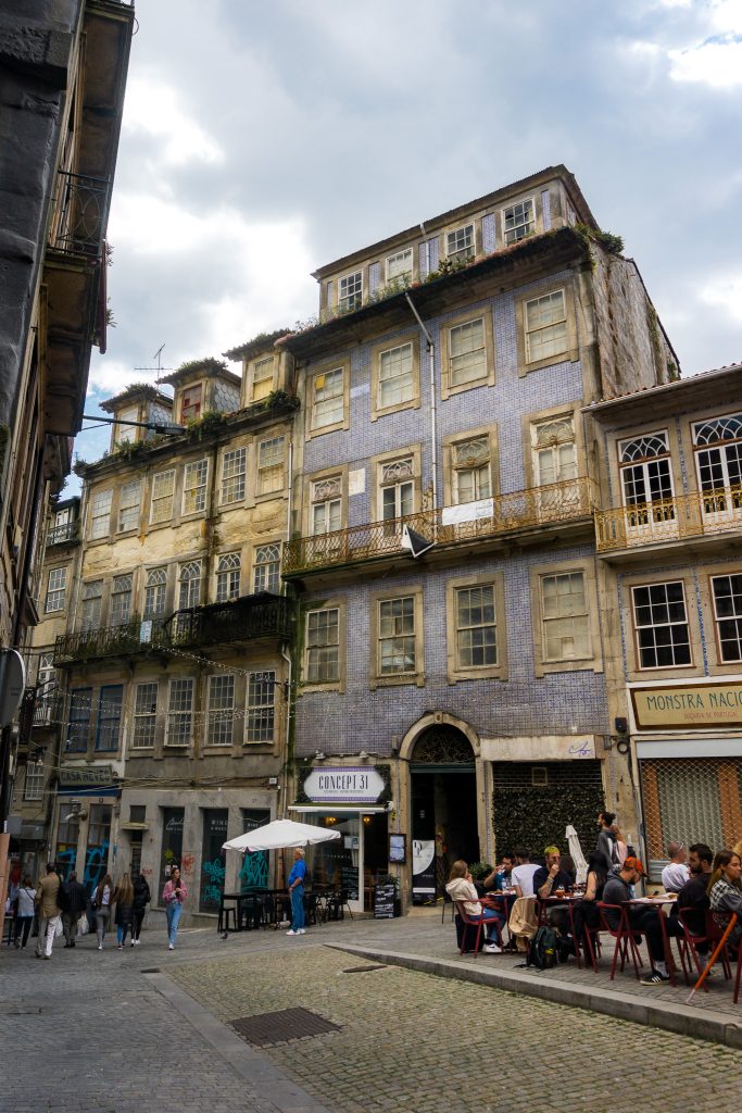 Porto Old Town Charming Shabby Narrow Streets