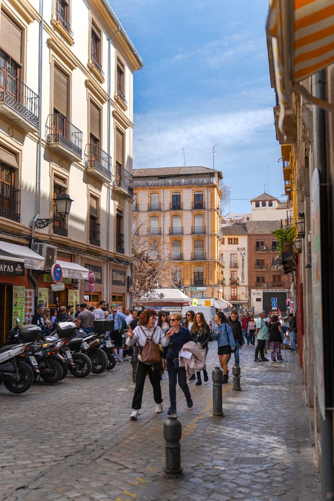 Discover beautiful Granada Old Town