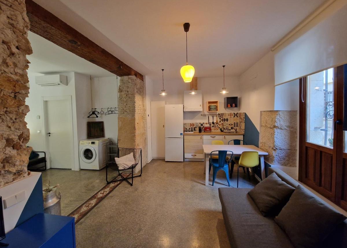 El 32 apartment in Lorca Spain