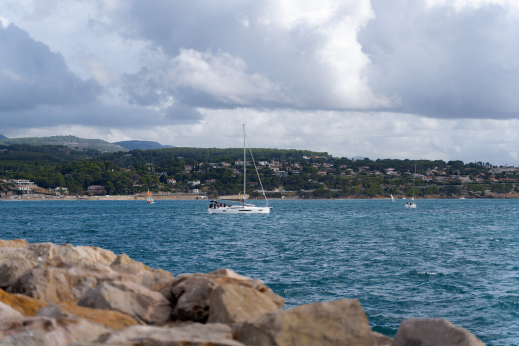How to get to Bandol France