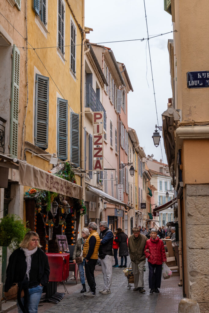 Things to do in Sanary-sur-Mer France - Explore colorful old town