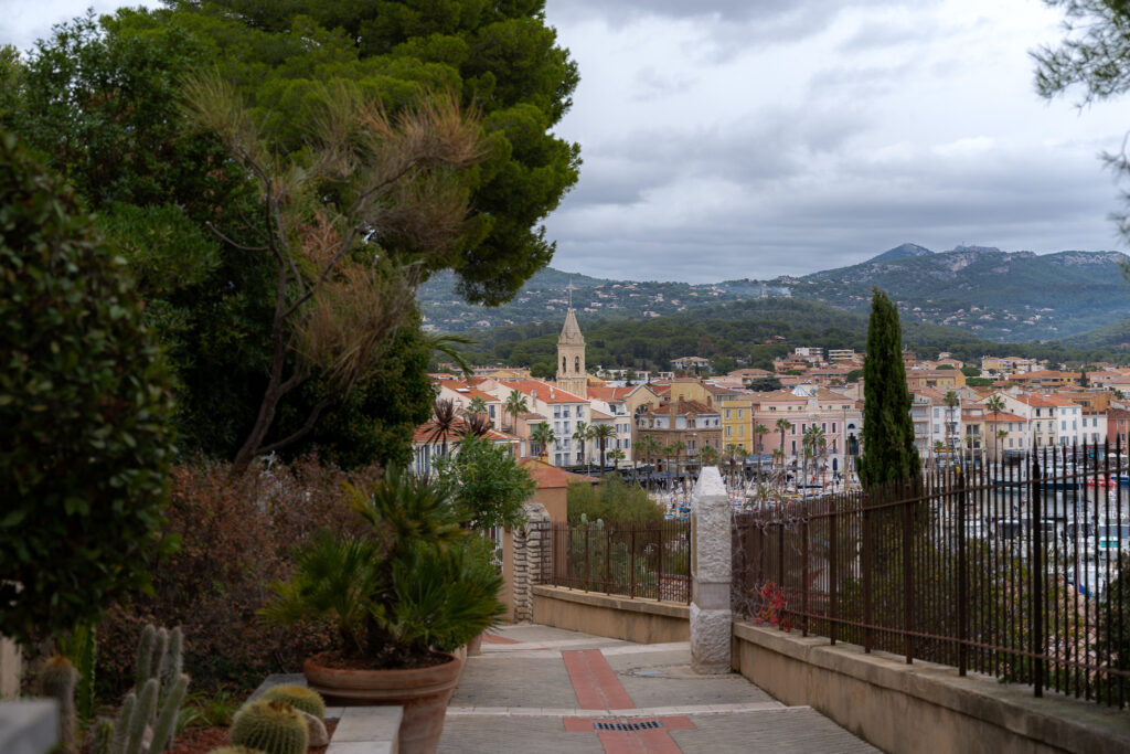 Things to do in Sanary sur Mer - Oratories Walk