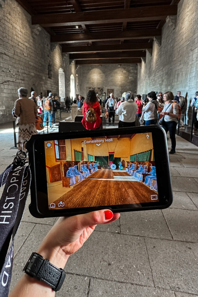 Exploring Palace of the Popes in Avignon with Histopad