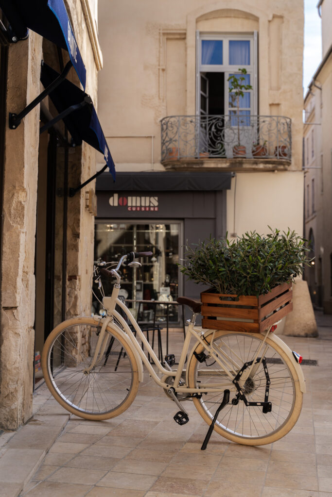 How to get to Nimes France
