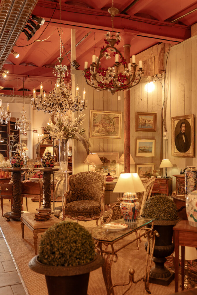 Antiques in L’Isle-sur-la-Sorgue Provence
