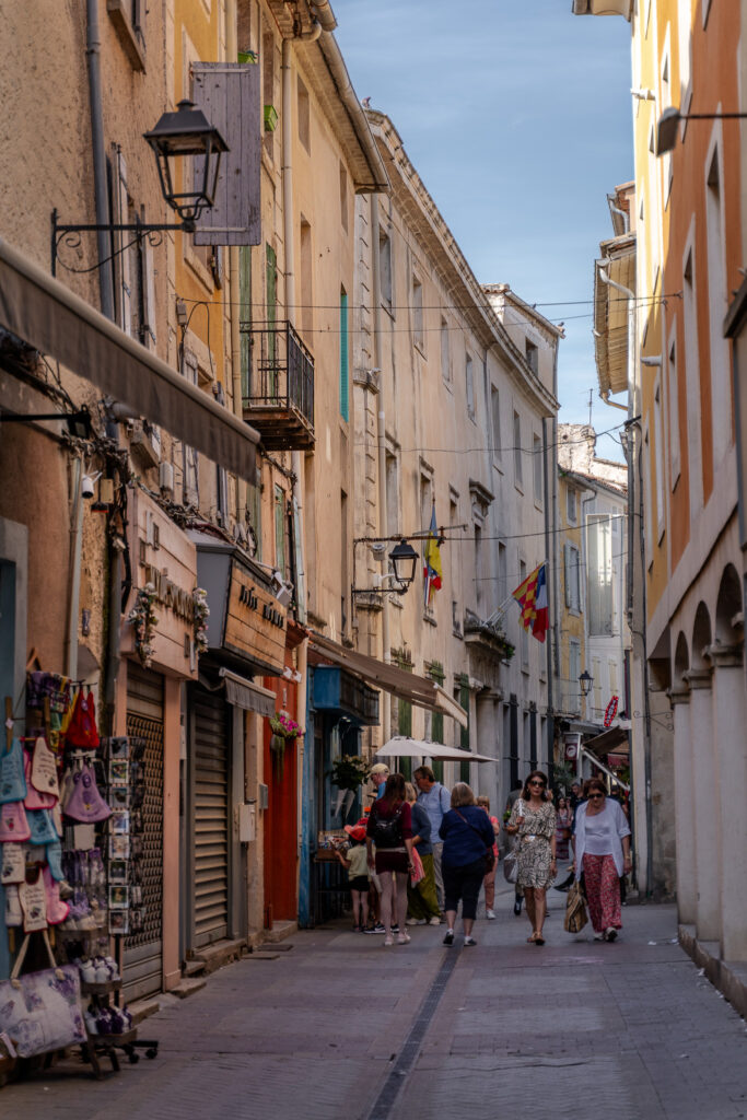 Exploring L’Isle-sur-la-Sorgue Old Town Streets