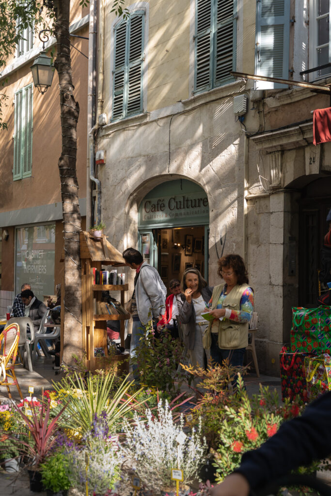 Things to do in Toulon France - Explore Old Town