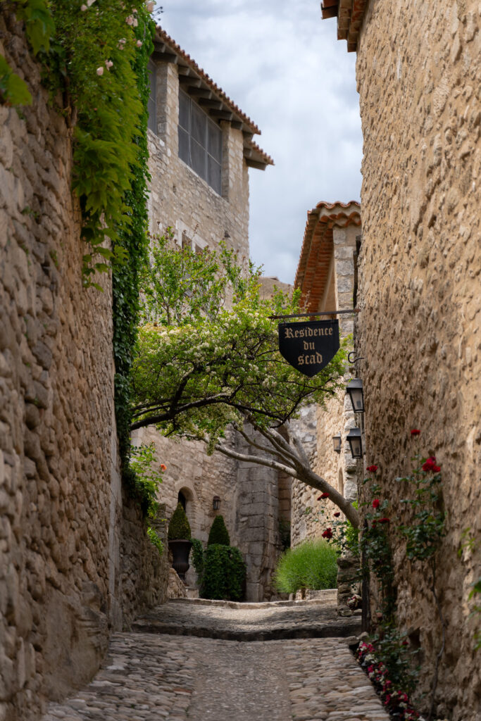 What to do in Lacoste hidden gem village in Provence