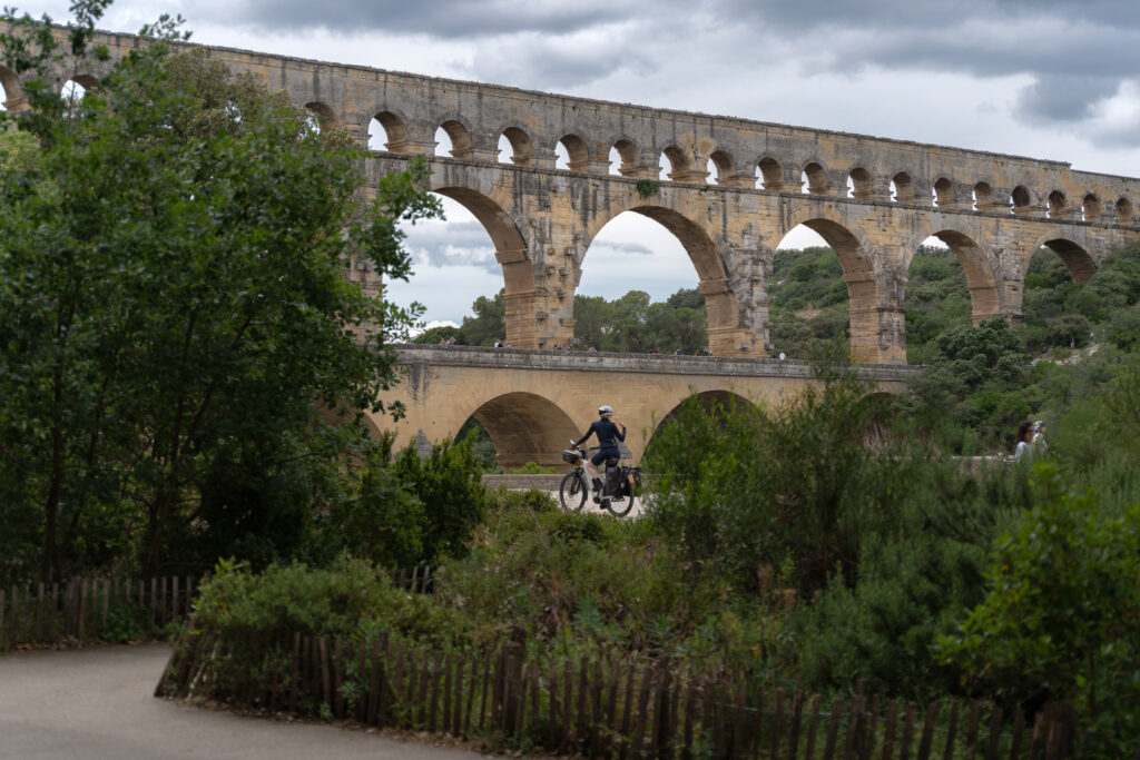 How to get to Pont du Gard Aqueduct France