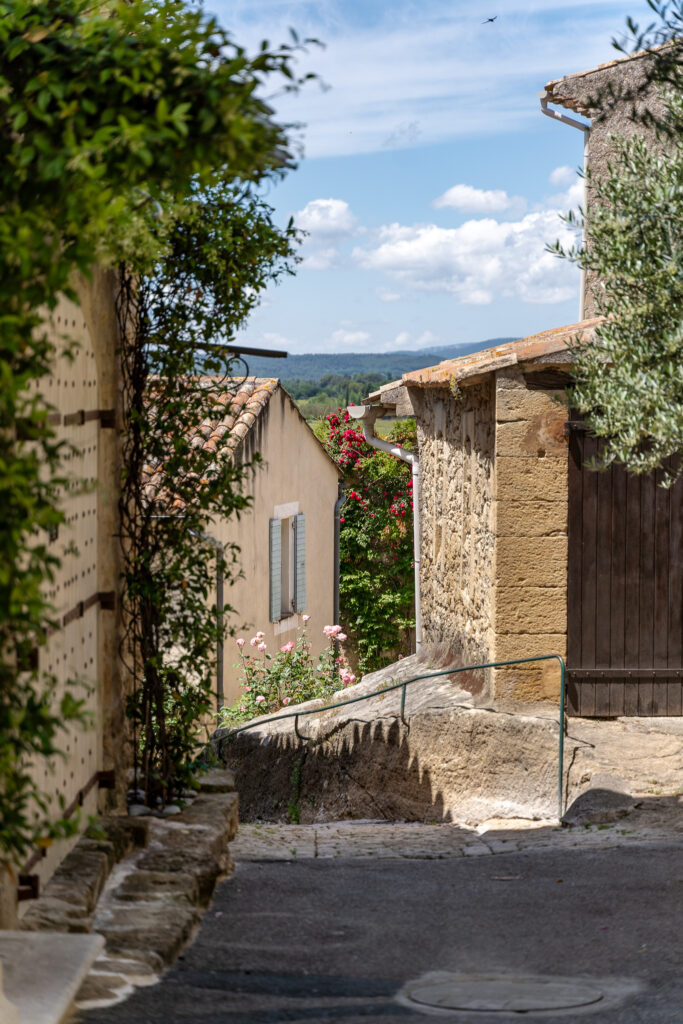 Exploring Ansouis village streets in Luberon