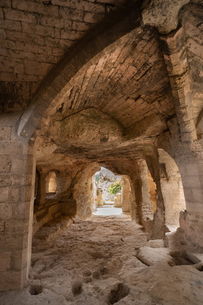 How to get to Saint-Roman Abbey in France