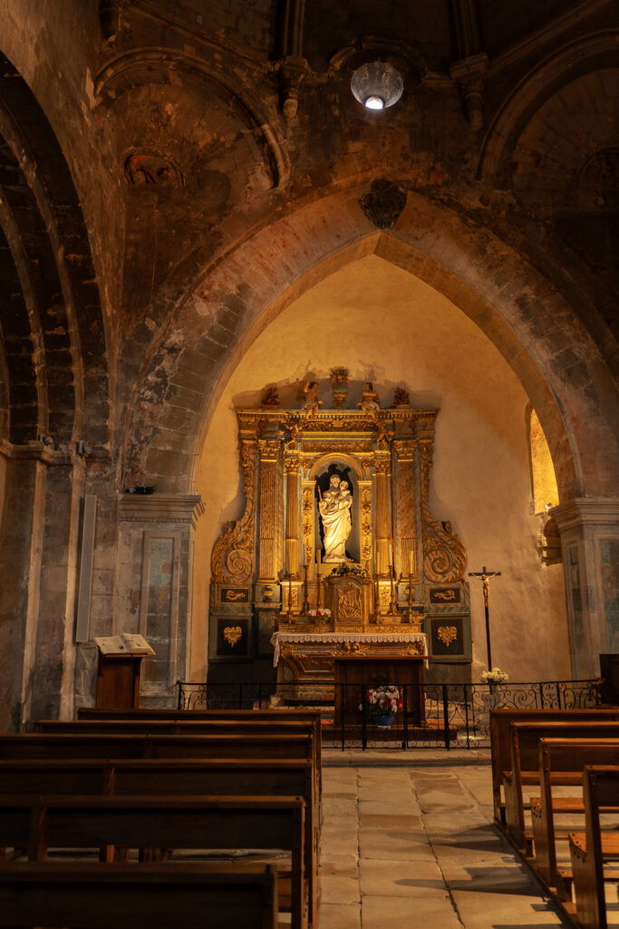 Interior of Venasque Church