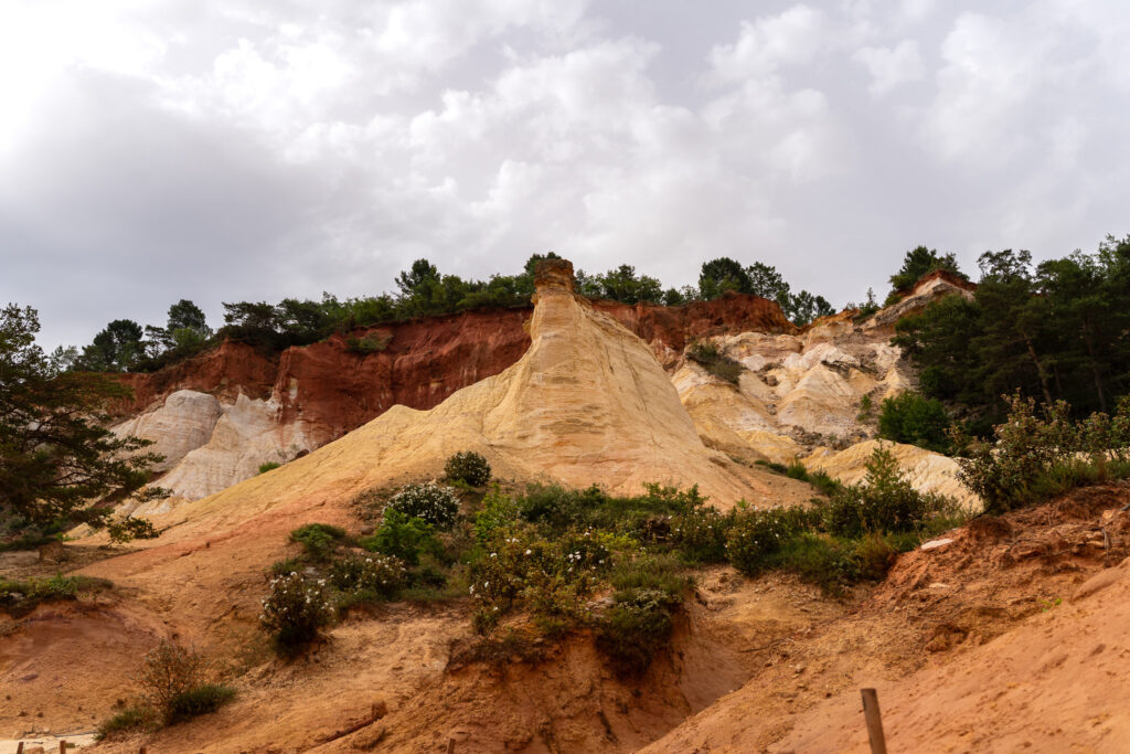 Provencal Colorado Guide to France's Colorful Canyon