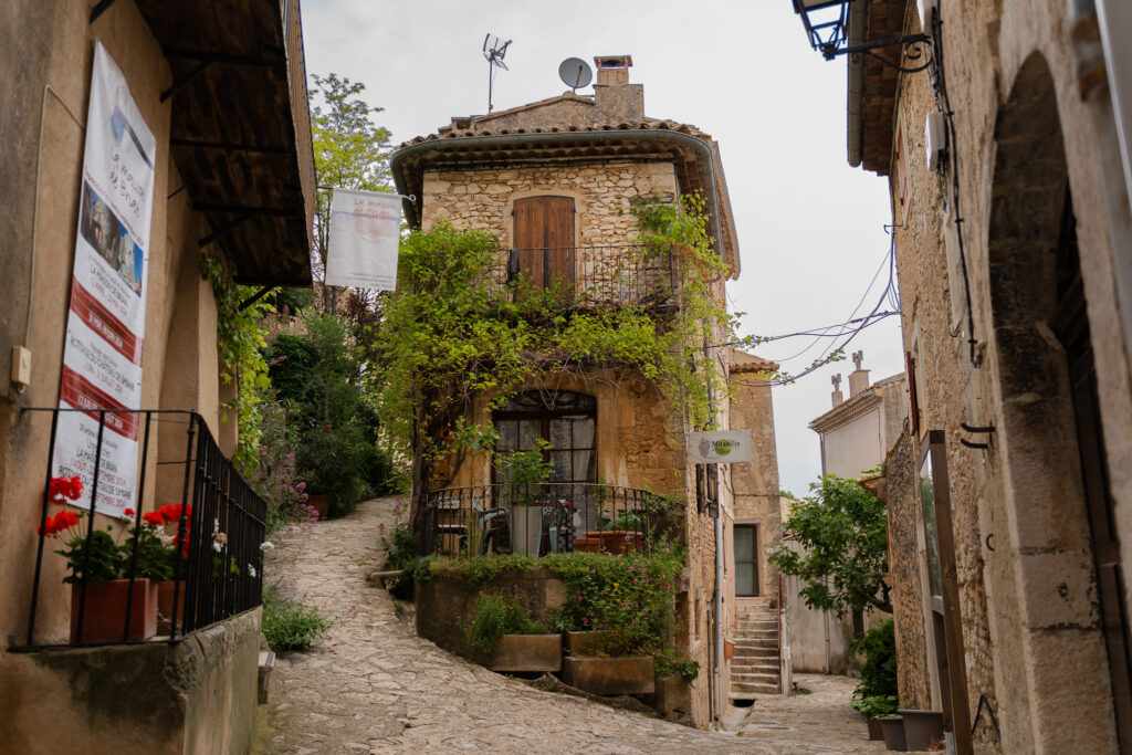 What to do in Simiane-la-Rotonde Hidden Medieval Gem