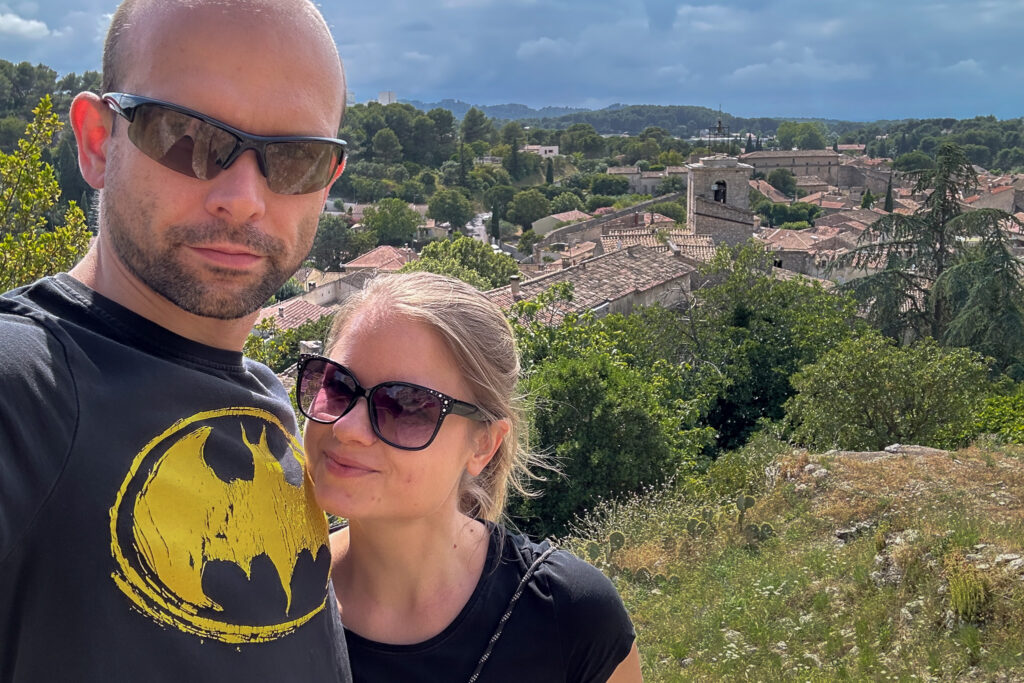 Happy Little Traveler team exploring Orgon France